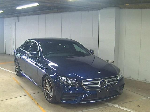 175 MERCEDES BENZ E CLASS 213045C 2016 г. (ZIP Osaka)